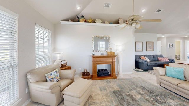 970 Gulfview Drive, Crystal Beach, TX 77650