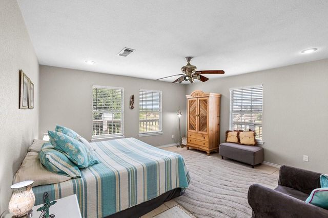 970 Gulfview Drive, Crystal Beach, TX 77650