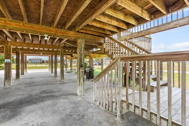 970 Gulfview Drive, Crystal Beach, TX 77650