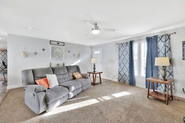 216 W Vine St, Leon, KS 67074