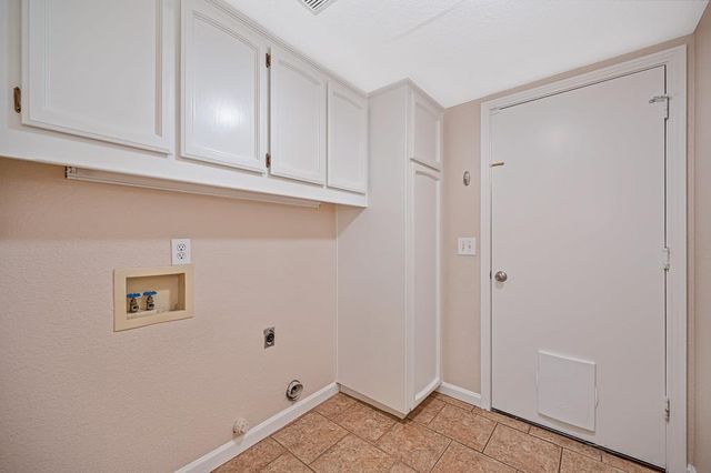 9170 Malden Ct, Elk Grove, CA 95624