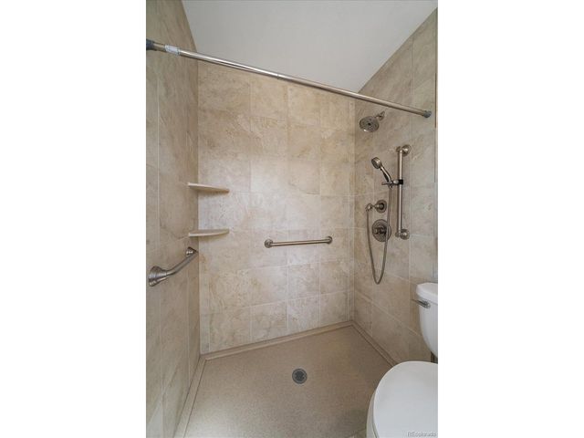 6477 S Hill St, Littleton, CO 80120