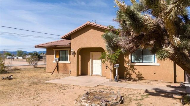 9473 Juniper, Apple Valley, CA 92308