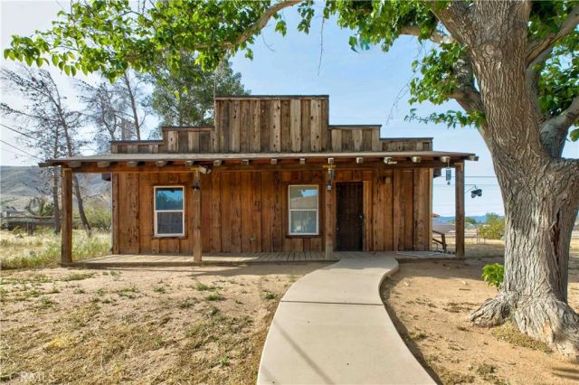 9473 Juniper, Apple Valley, CA 92308