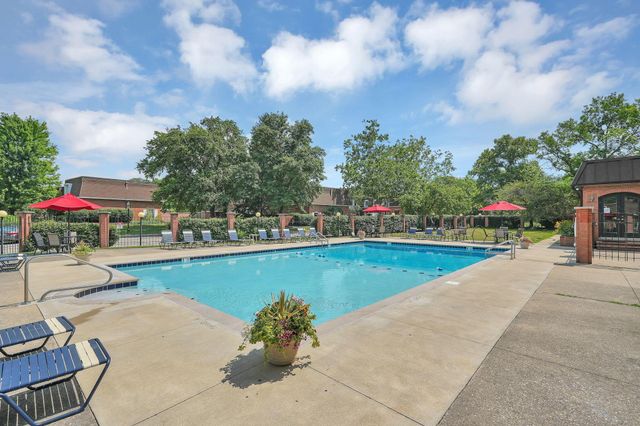 2795 Chateau Circle, 50, Columbus, OH 43221