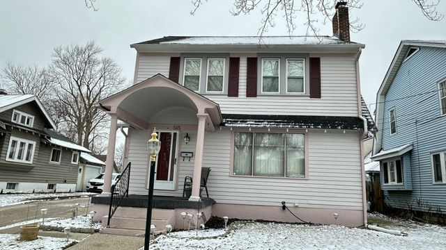 515 Storrs Street SE, Grand Rapids, MI 49507