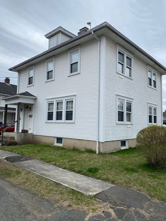 7 Exchange St, Westfield, MA 01085