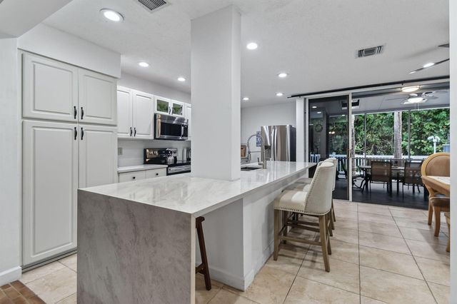 717 Ocean Dunes Circle, Jupiter, FL 33477