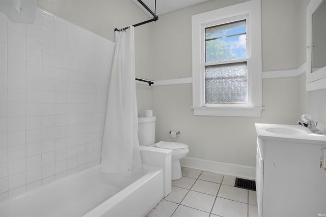 813 Jefferson Avenue, Evansville, IN 47713