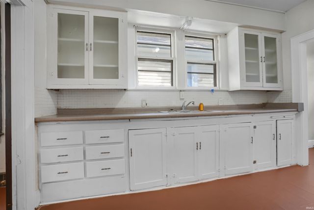 813 Jefferson Avenue, Evansville, IN 47713