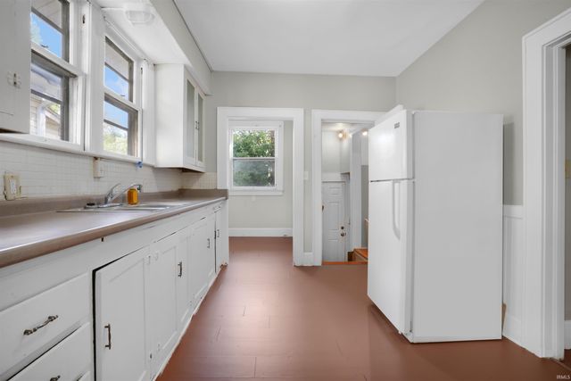 813 Jefferson Avenue, Evansville, IN 47713