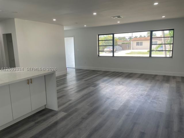 9635 SW 45th Ter, Miami, FL 33165