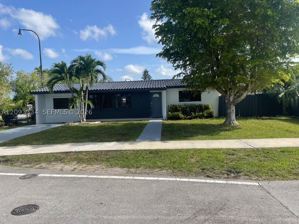 9635 SW 45th Ter, Miami, FL 33165