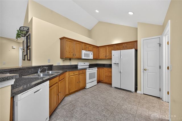 4618 Cobblestone Drive, Tipp City, OH 45371