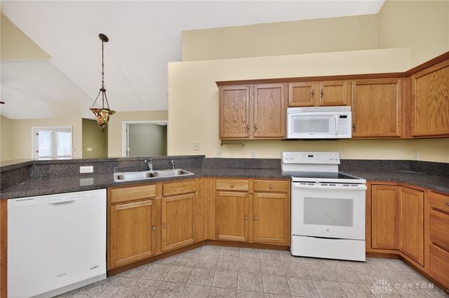 4618 Cobblestone Drive, Tipp City, OH 45371