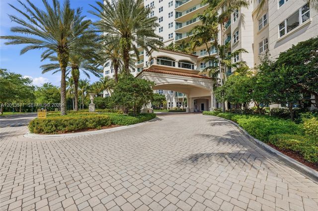 19900 E Country Club Dr 116, Aventura, FL 33180