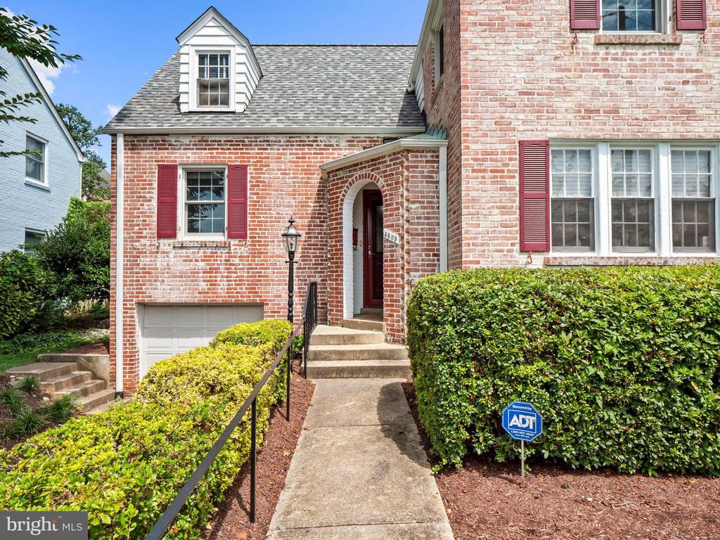 4809 WELLINGTON DR, Chevy Chase, MD 20815