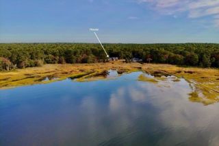 58 Shady Ln, Wareham, MA 02571