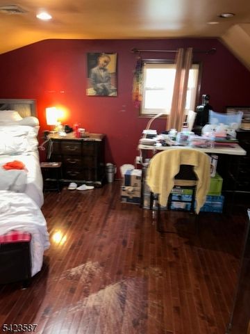 113 Vine St, Roselle Boro, NJ 07203