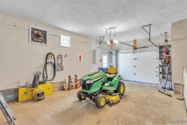 5252 William Street, Lancaster, NY 14086