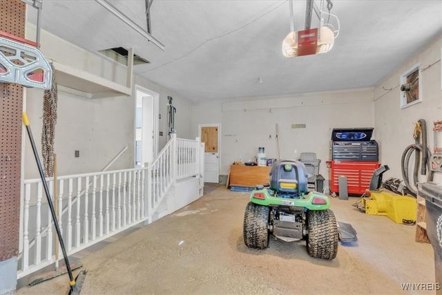 5252 William Street, Lancaster, NY 14086