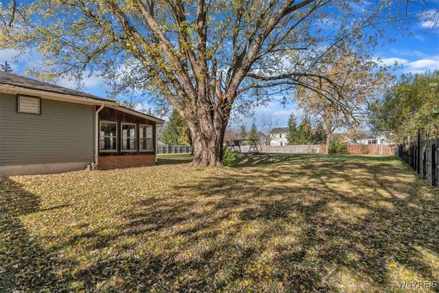 5252 William Street, Lancaster, NY 14086