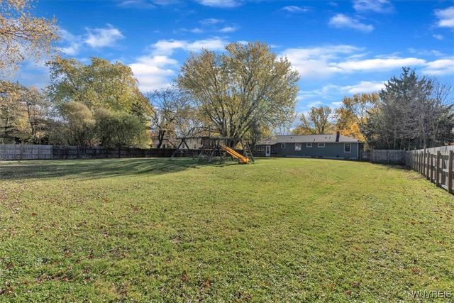 5252 William Street, Lancaster, NY 14086