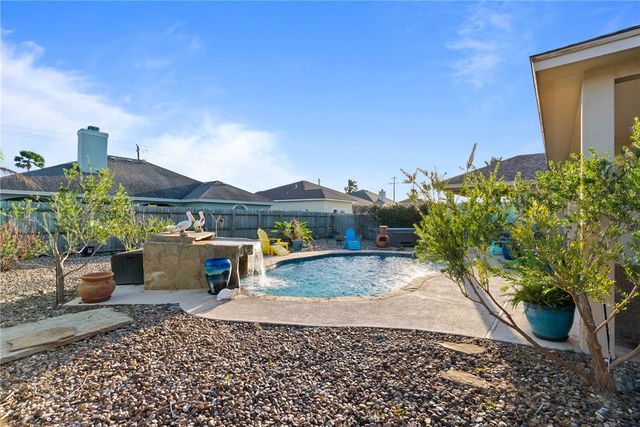 13857 Laffite Dr, Corpus Christi, TX 78418
