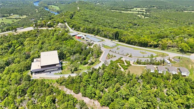 190 Ozark Automotive Road, Eureka Springs, AR 72632
