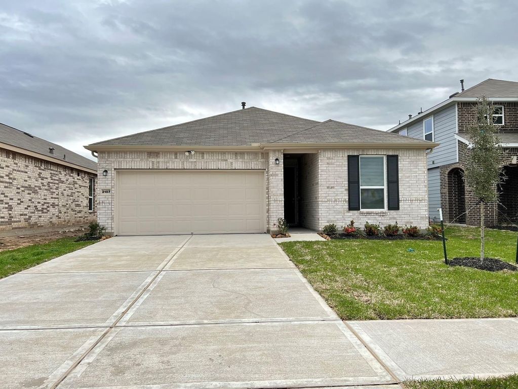2107 Katalonia Lane, Fresno, TX 77545