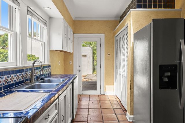 1609 S ARRAWANA AVENUE, Tampa, FL 33629