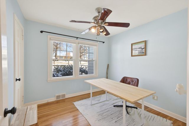 3017 Noble Avenue N, Golden Valley, MN 55422