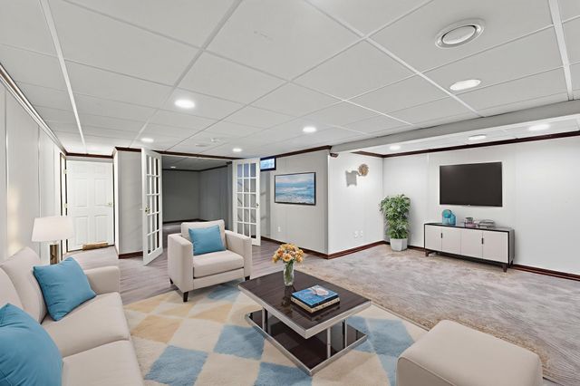 3017 Noble Avenue N, Golden Valley, MN 55422