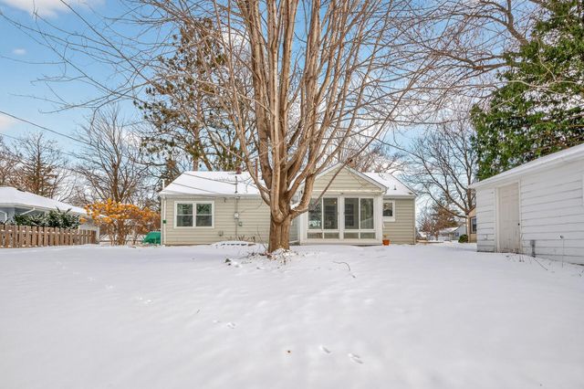 3017 Noble Avenue N, Golden Valley, MN 55422