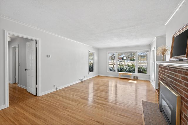 3017 Noble Avenue N, Golden Valley, MN 55422