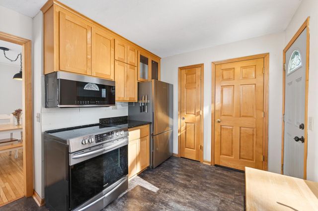 3017 Noble Avenue N, Golden Valley, MN 55422