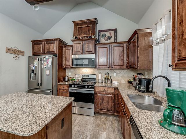 20590 Pioneer Drive, Harrah, OK 73045