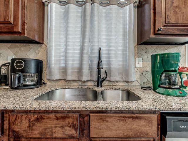 20590 Pioneer Drive, Harrah, OK 73045