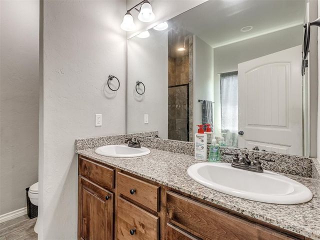 20590 Pioneer Drive, Harrah, OK 73045