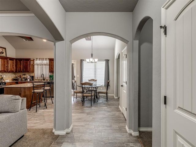 20590 Pioneer Drive, Harrah, OK 73045