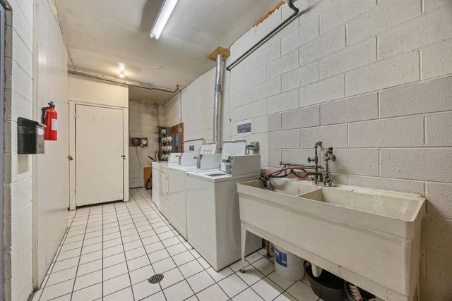 5627 N Kimball Avenue 3B, Chicago, IL 60659