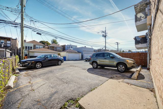 5627 N Kimball Avenue 3B, Chicago, IL 60659