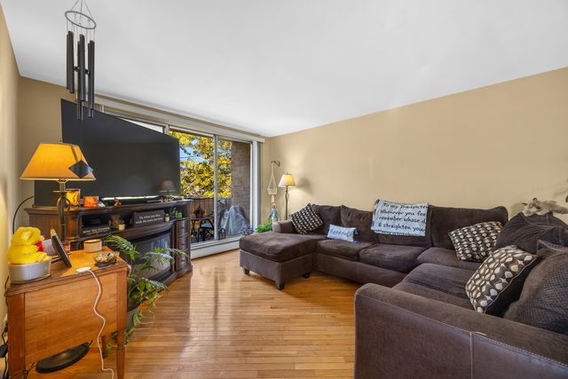 5627 N Kimball Avenue 3B, Chicago, IL 60659