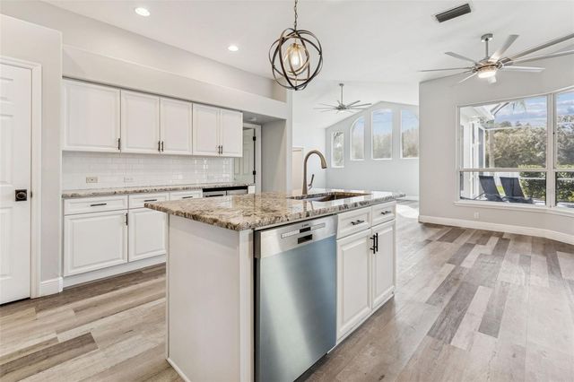 19103 CENTRE ROSE BOULEVARD, Lutz, FL 33558