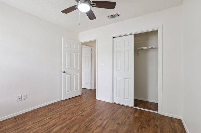 1811 Mearns Meadow BLVD B, Austin, TX 78758