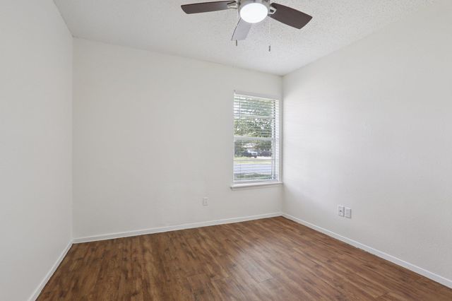 1811 Mearns Meadow BLVD B, Austin, TX 78758