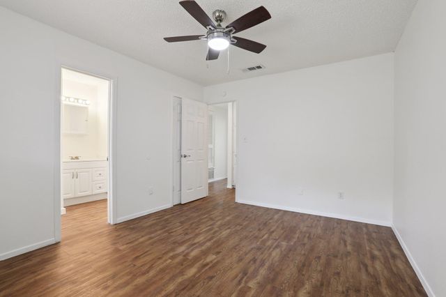 1811 Mearns Meadow BLVD B, Austin, TX 78758