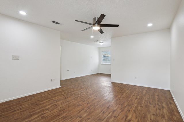 1811 Mearns Meadow BLVD B, Austin, TX 78758