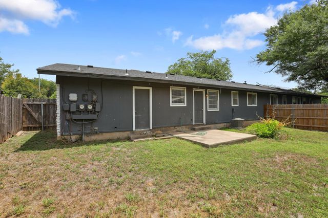 1811 Mearns Meadow BLVD B, Austin, TX 78758