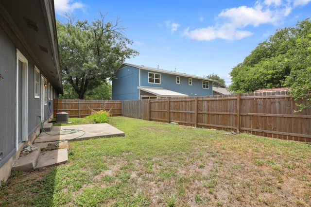 1811 Mearns Meadow BLVD B, Austin, TX 78758